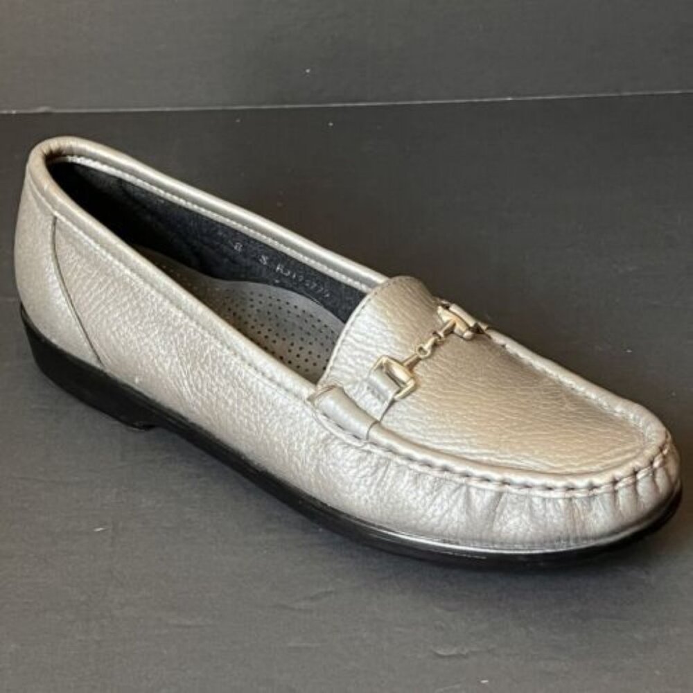 SAS Metro Pewter Silver Leather Slip on Shoes Women 8 S Slim AAA Horse Bit
